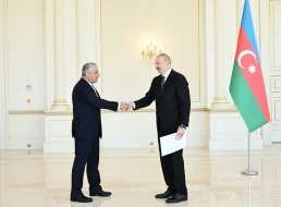Prezident İranın yeni səfirini qəbul etdi - FOTOLAR