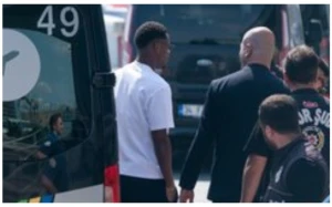 \"Fənərbağça\"nın anlaşdığı futbolçu İstanbula gəldi