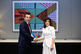 Günay Əfəndiyeva \"Özbəkistanın mədəniyyət elçisi\" medalı ilə təltif edildi