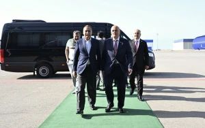 Sərdar Ayaz Sadiq Azərbaycana gəldi