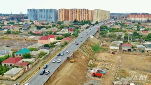 Sumqayıtı Saray qəsəbəsi ilə birləşdirən körpüyə aparan yollar genişləndirilir - VİDEO/FOTO