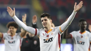 Alvaro Morata Osimhendən xəbər gözləyir
