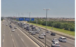Aeroport yolunda qəza - Tıxac yarandı