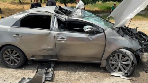 Yük avtomobili minik maşını ilə toqquşdu