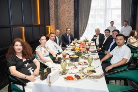 ADSEA jurnalistlərin 150 illik yubiley bayramını belə təbrik etdi - Fotolar
