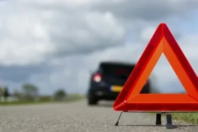 Abşeronda motosiklet piyadanı vurdu