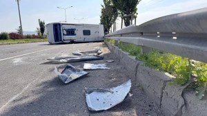 Mikroavtobus aşdı - Yaralılar var