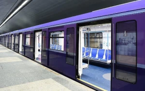 Bakı metrosunda körpə doğuldu