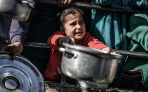 Qəzzada uşaqlar arasında qidalanma çatışmazlığı rekord həddə çatıb