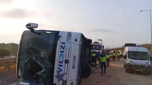 Türkiyədə avtobus aşdı - Ölən və yaralananlar var