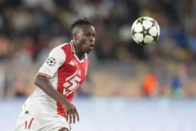 \"Qalatasaray\" \"Mançester Siti\"nin iki futbolçusunu transfer etmək istəyir