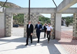 Prezident “Hacıkənd” istirahət kompleksinin tikintisi ilə tanış olub
