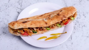 20 nəfərin zəhərləndiyi dönərxana BAĞLANDI
