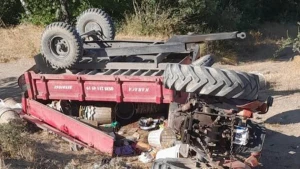 İşçiləri daşıyan traktor aşdı - Ölən və yaralananlar var