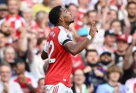 \"Arsenal\" darmadağınla üç xal qazandı