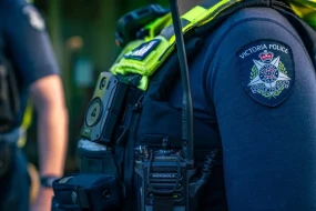 Bu ölkədə silahlı hücum oldu - 2 polis məmuru öldü