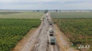 6 yaşayış məntəqəsini birləşdirən yollar təmir edilir - FOTO/VİDEO
