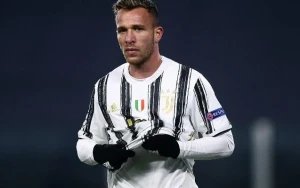 \"Yuventus\"un futbolçusu Braziliya klubuna keçdi
