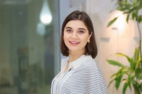 Elnarə Baxış vəzifəsindən ayrıldı
