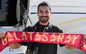 İlkay Gündoğan “Qalatasaray” üçün İstanbulda - FOTO