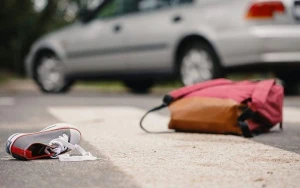 Yolu keçən qadını maşın vurub öldürdü - Bakıda dəhşət