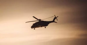 İndoneziyada qəzaya uğrayan helikopterin qalıqları tapıldı