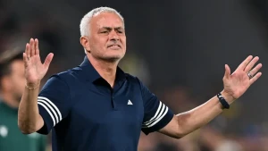 \"Fənərbaxça\" Mourinyo ilə bağlı yayılan iddiaları təkzib etdi