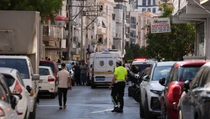 İzmirdə polis bölməsinə hücum edildi - Video