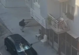 İzmirdə polis bölməsinə hücum edildi - Video