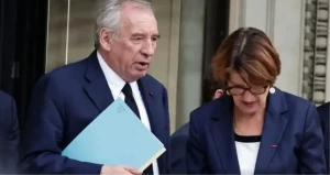 Fransa demokratiyası hansı istiqamətdə inkişaf edir? - Hökumət niyə çökdü?&nbsp;