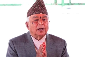 Nepal prezidenti istefa verdi