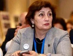 Məlahət İbrahimqızı ayağının sınması ilə bağlı xəbəri özü təsdiqləyir - SƏS YAZISI