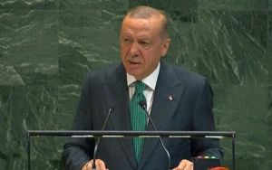 “Əziz qardaşım İlham Əliyevi təbrik edirəm”
