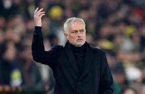 Mourinyo \"Benfika\" ilə ilk şokunu yaşadı