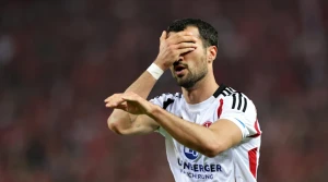 Mahir Emreli heyətdən təcrid olunub - Baş məşqçi niyə narazıdır?