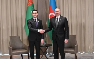 İlham Əliyev həmkarını təbrik etdi
