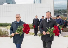 Əli Nağıyev və Orxan Sultanov Zəfər parkında - FOTOLAR