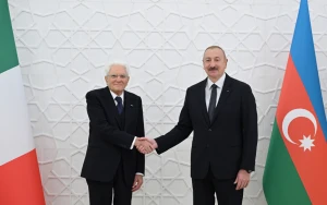 Liderlərin geniş tərkibdə görüşü keçirilir&nbsp;