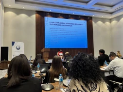 “Uşaqların zərərli informasiyalardan qorunması” mövzusunda&nbsp;TƏLİM PROQRAMI&nbsp;