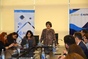 “Qızların işıqlı gələcəyi naminə maarifləndirmə” layihəsi uğurla yekunlaşdı - FOTOLAR