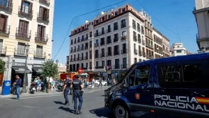 Madriddə 6 mərtəbəli bina uçdu - Ölənlər var