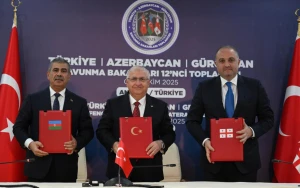 Müdafiə nazirlərinin üçtərəfli görüşü keçirildi