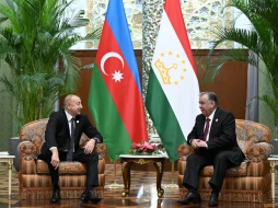 İlham Əliyev Düşənbədəki \"Millət\" sarayında