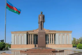 Mədəniyyət naziri vətəndaşların müraciətlərini dinlədi - FOTOLAR