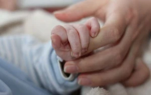 Azərbaycanda 16 yaşlı qız ana oldu 