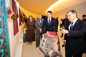 \"Türkmən milli irsinin dayağı - Arxadağ\" adlı sərgi açılıb - FOTOLAR