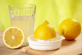 Kimlər limonlu su içməməlidir? - Mütəxəssislərdən xəbərdarlıq