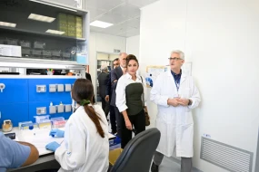Mehriban Əliyeva Avropanın ən böyük pediatrik xəstəxanasında - FOTO