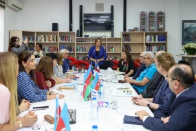 ADU-da Fransız dili üzrə yeni çap olunmuş dərs vəsaitlərinin təqdimatı olub&nbsp;&nbsp;
