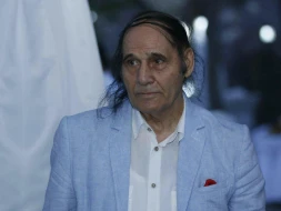 Niyaməddin Musayevdən mahnılarını ifa edən gənclərə ŞƏRT&nbsp;